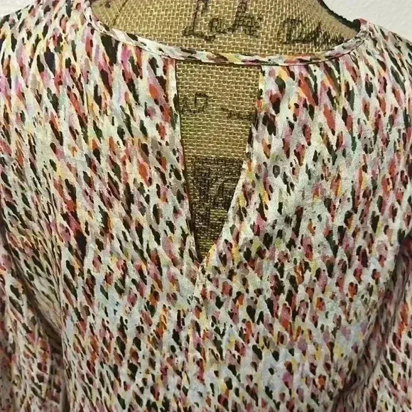 The Limited women’s satin long sleeve printed top size M - Picture 9 of 11